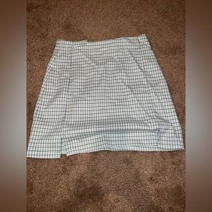 Brandy Melville light green plaid skirt